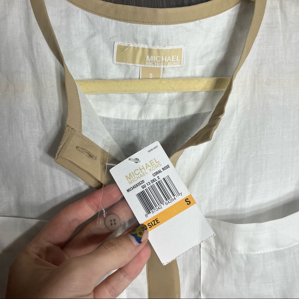 „💙2/$40💙NWT Michael Kors Sleeveless Button Down Blouse Size Small - Picture 8 of 16